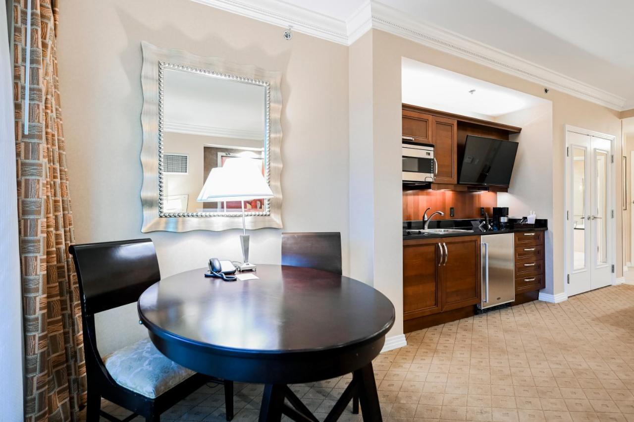 Penthouse Suite With Strip View At The Signature At Mgm Grand Las Vegas Eksteriør billede
